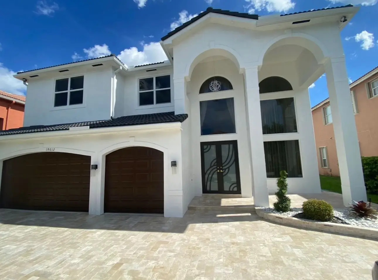 Impact windows and doors replacement in Pembroke Pines, Florida by East Blue Windows & Doors.